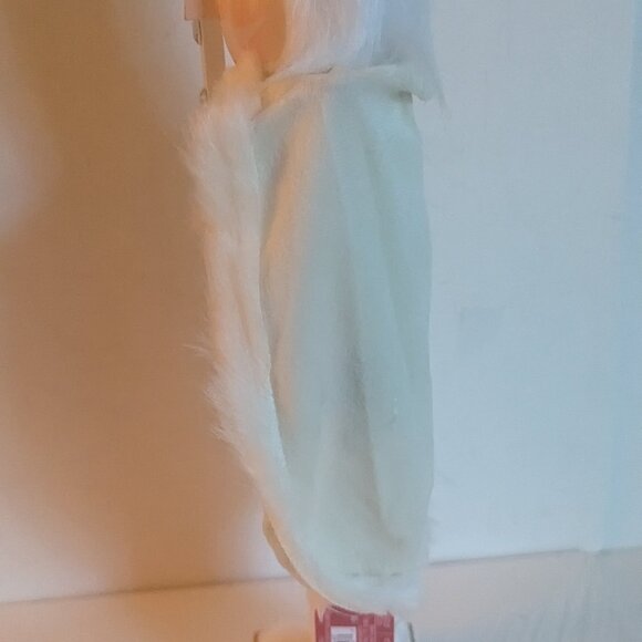 NWT 16" White Fur Snow Soldier Nutcracker Xmas Holiday Decor Michael's Ashland - Picture 12 of 16